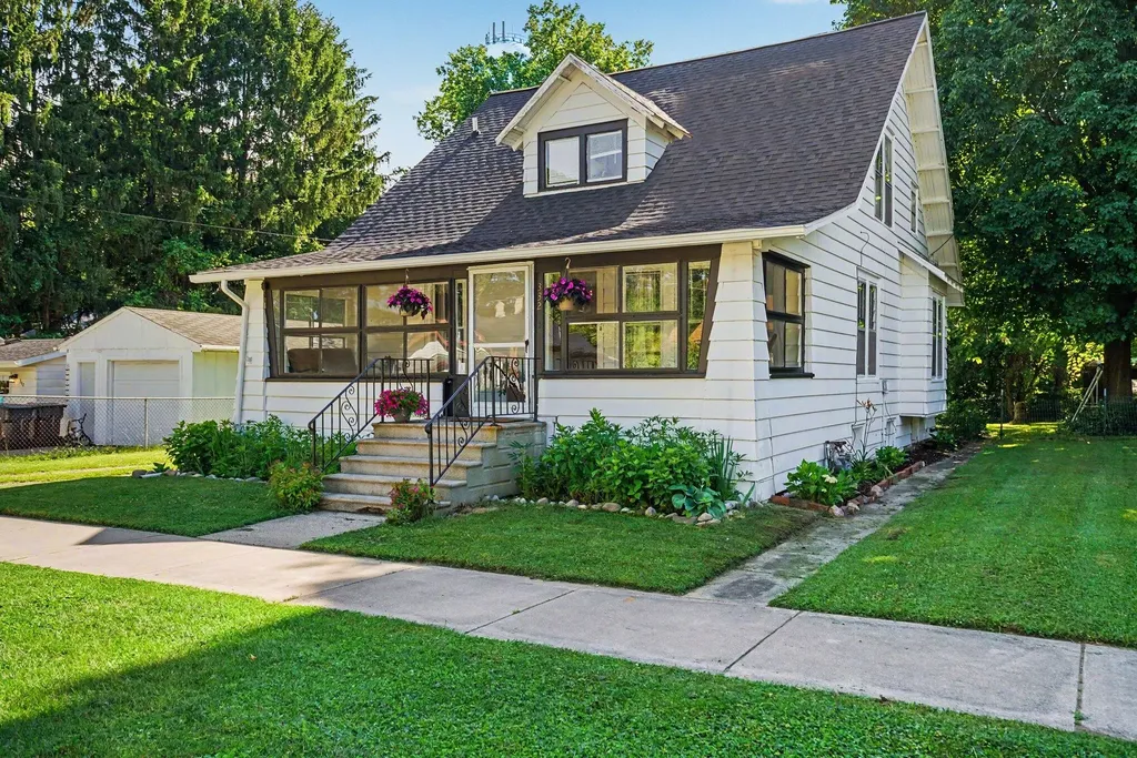 332 High View Street Watervliet City MI 49098