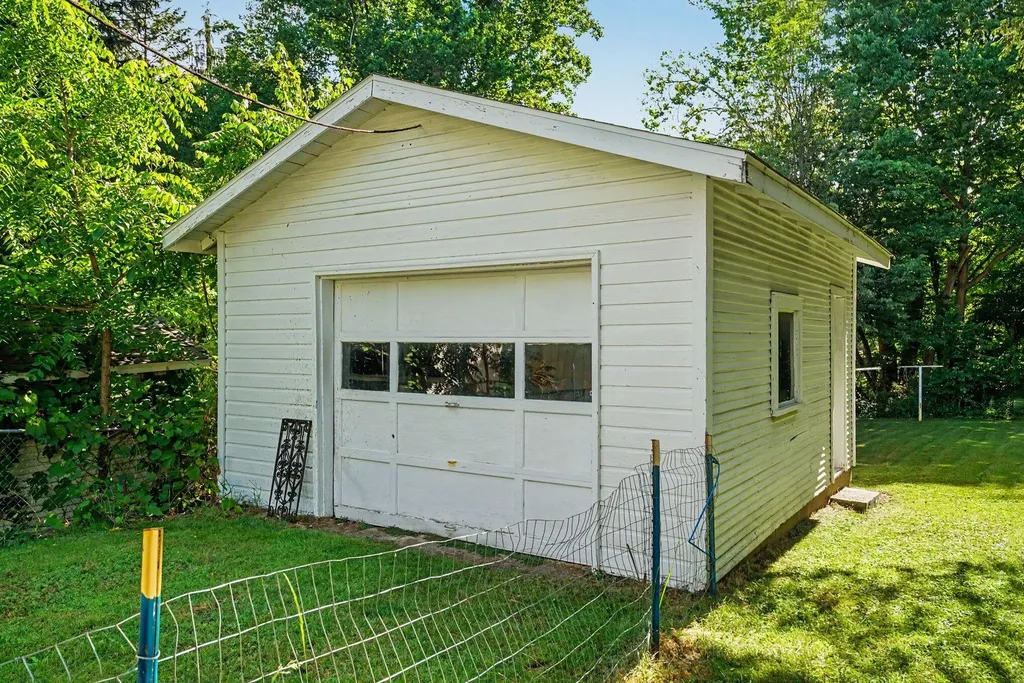 332 High View Street Watervliet City MI 49098