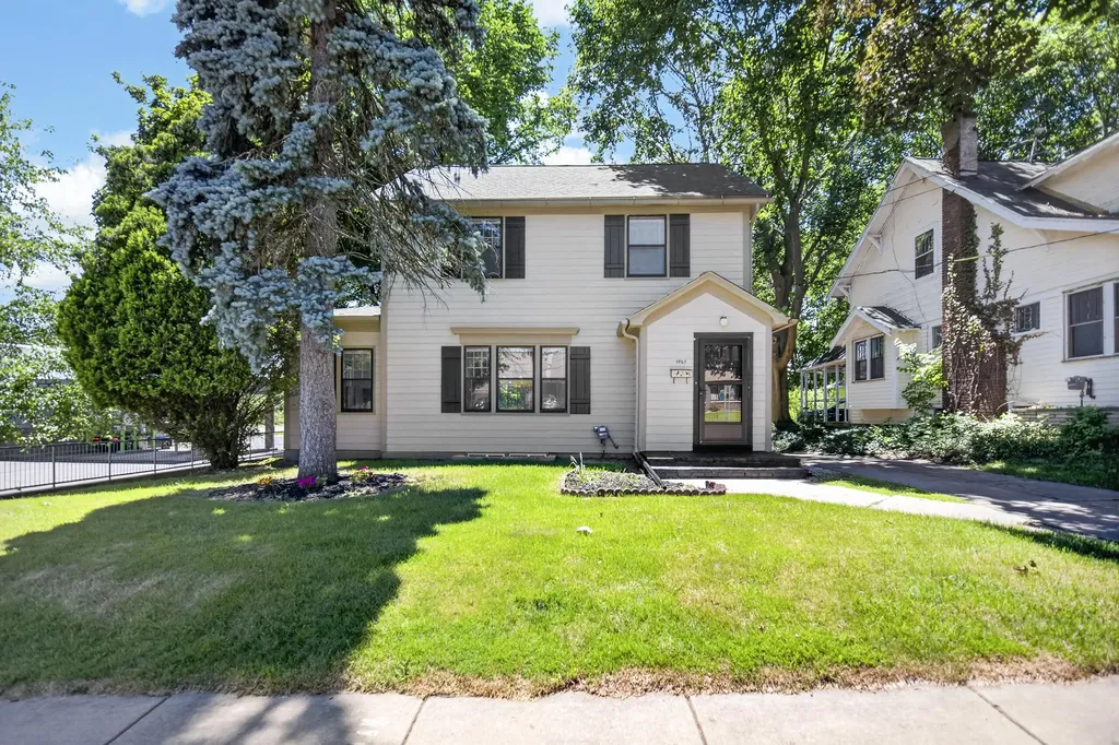 1927 Whites Road Kalamazoo City MI 49008