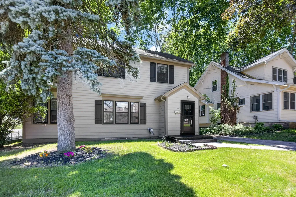 1927 Whites Road Kalamazoo City MI 49008