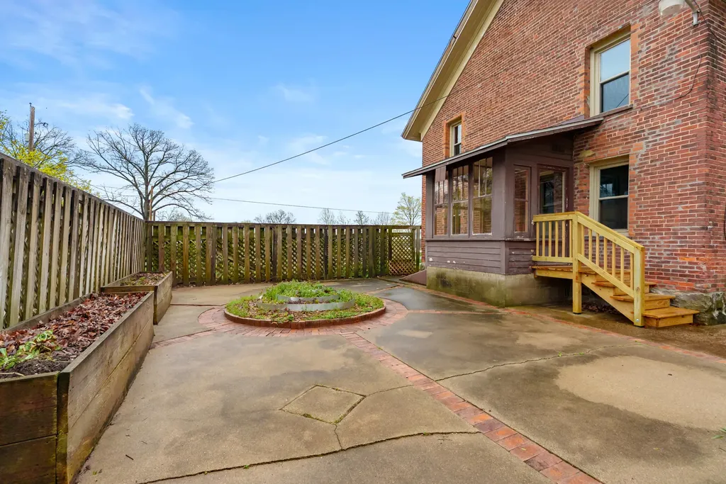 10518 Stadium Drive Texas Charter Township MI 49009