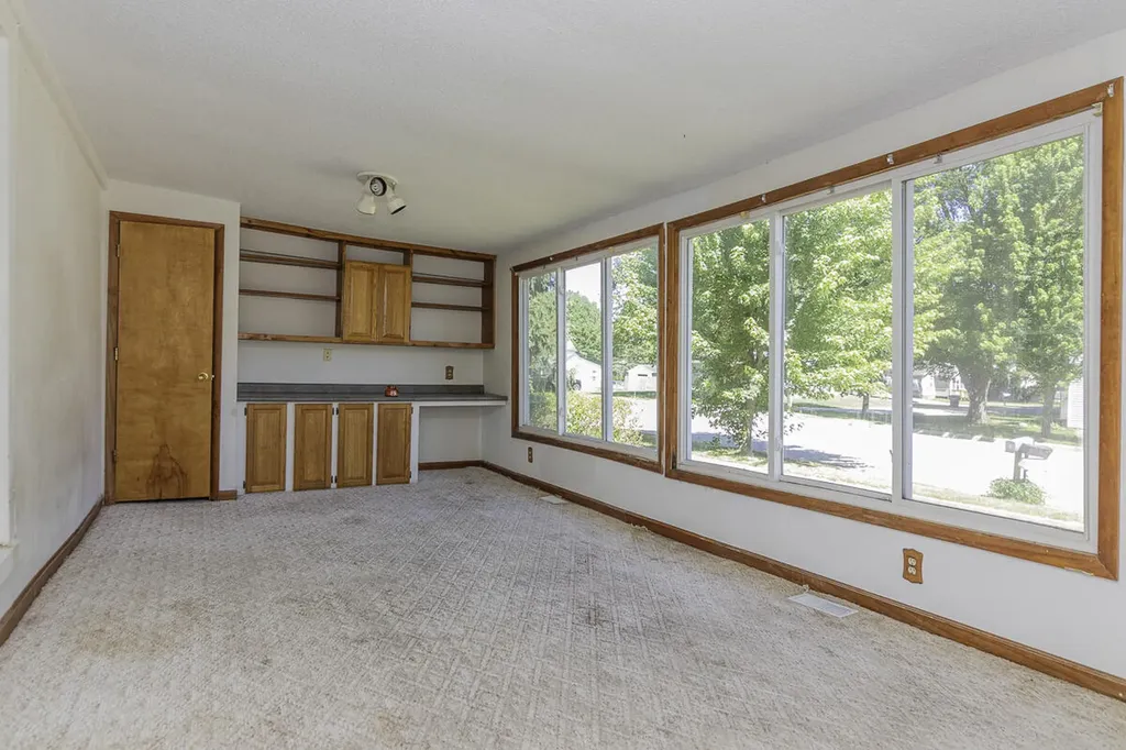 506 E 2nd Street Antwerp Township MI 49065