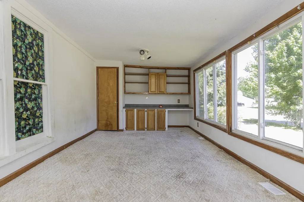 506 E 2nd Street Antwerp Township MI 49065