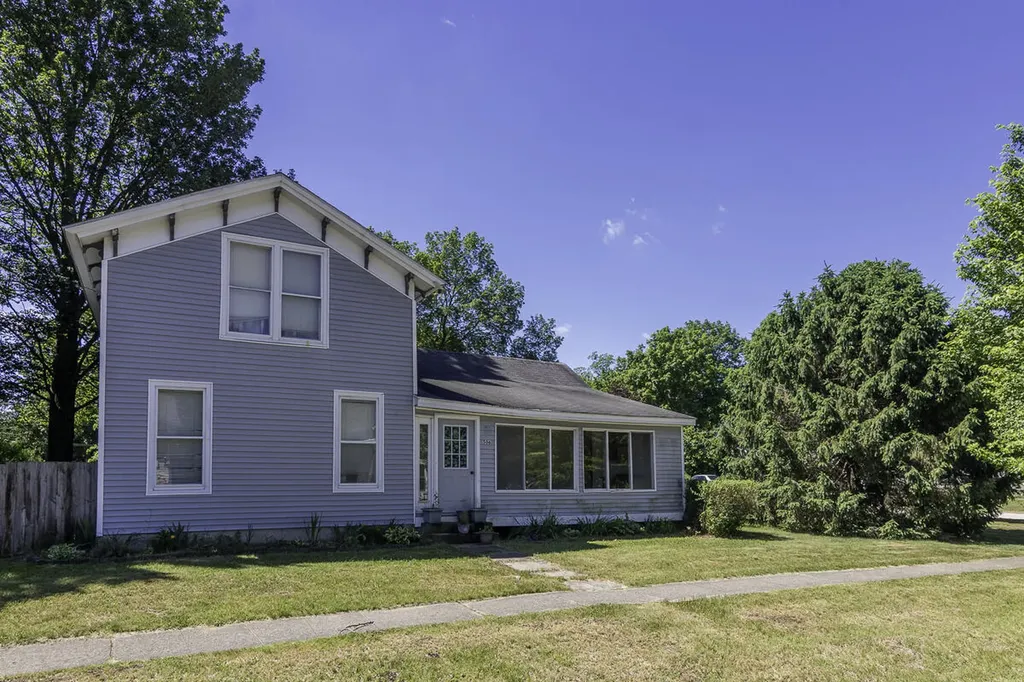 506 E 2nd Street Antwerp Township MI 49065