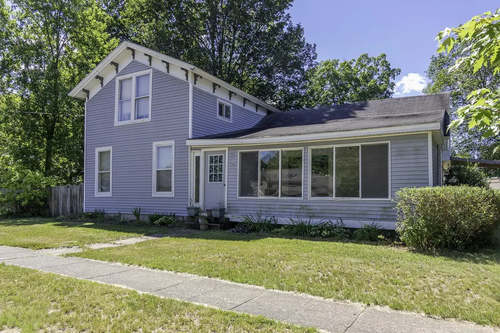 506 E 2nd Street Antwerp Township MI 49065