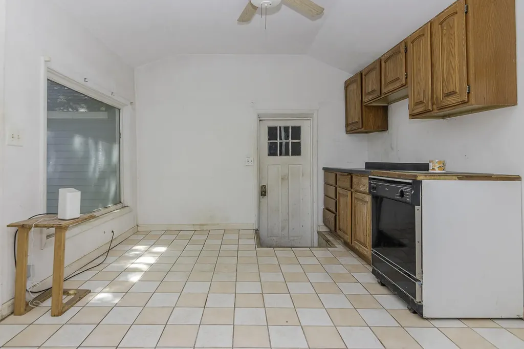 506 E 2nd Street Antwerp Township MI 49065
