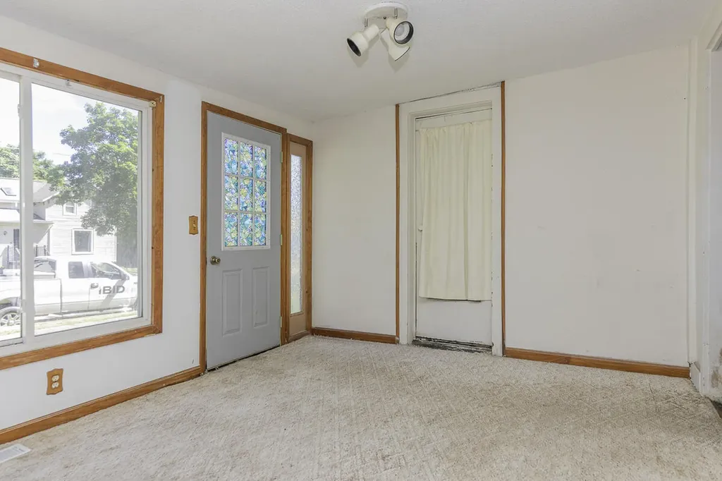 506 E 2nd Street Antwerp Township MI 49065