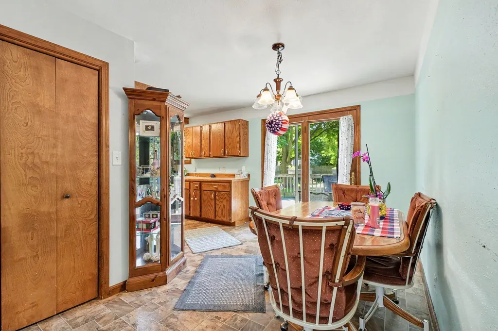 202 E Vermont Avenue White Pigeon Village MI 49099