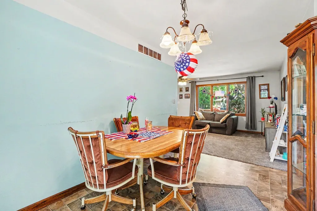 202 E Vermont Avenue White Pigeon Village MI 49099