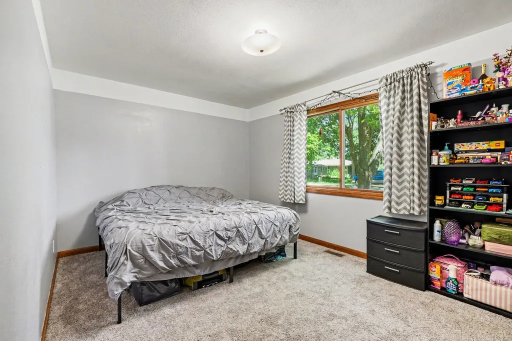 202 E Vermont Avenue White Pigeon Village MI 49099