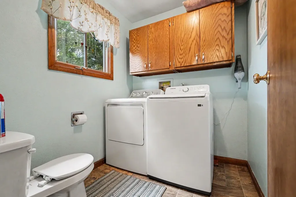 202 E Vermont Avenue White Pigeon Village MI 49099