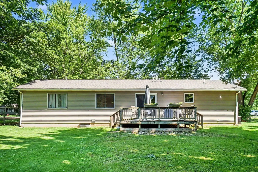 202 E Vermont Avenue White Pigeon Village MI 49099