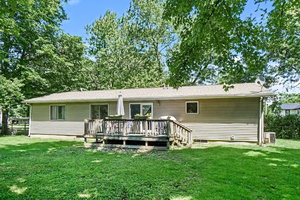 202 E Vermont Avenue White Pigeon Village MI 49099