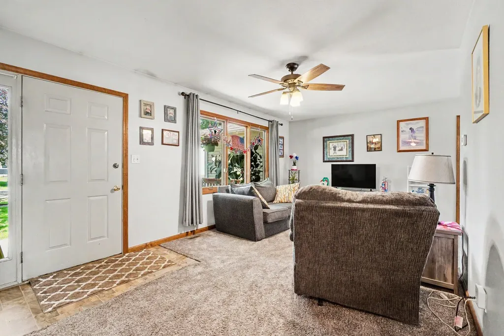 202 E Vermont Avenue White Pigeon Village MI 49099