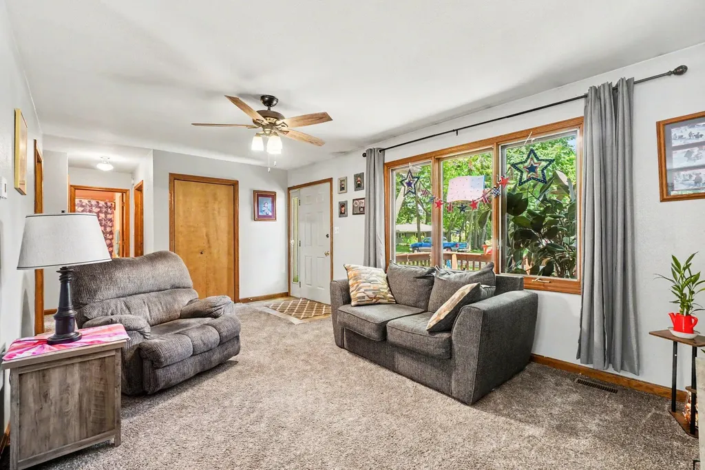 202 E Vermont Avenue White Pigeon Village MI 49099