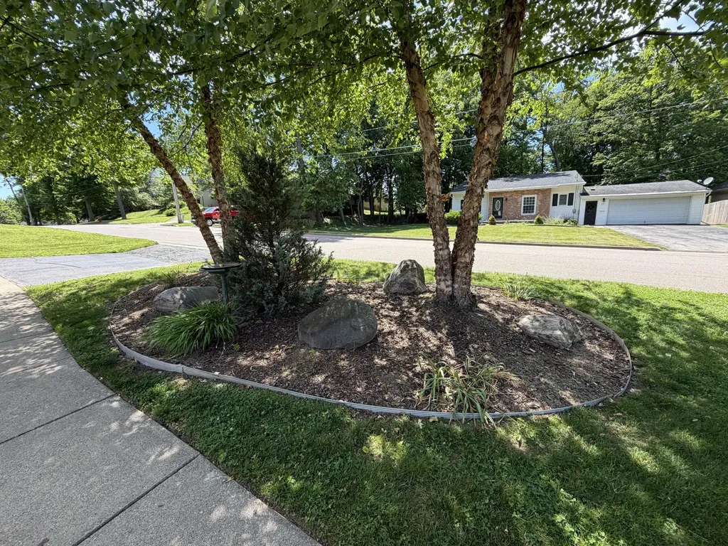 334 N Grand Street Marshall City MI 49068