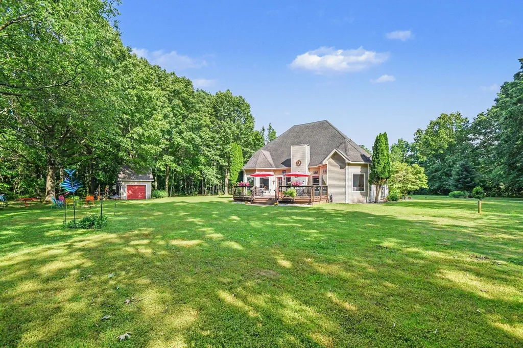 3297 W Front Street Buchanan Township MI 49107