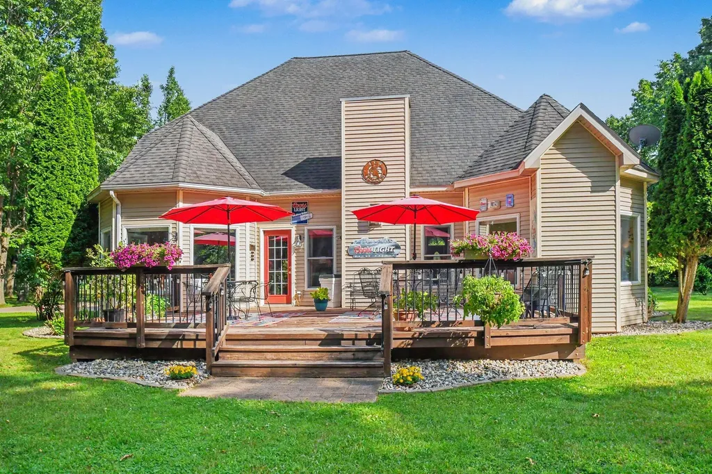 3297 W Front Street Buchanan Township MI 49107