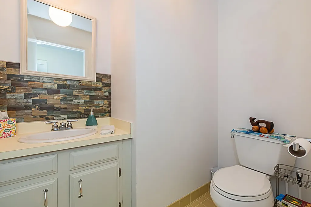 4040 Greenleaf Circle Kalamazoo City MI 49008