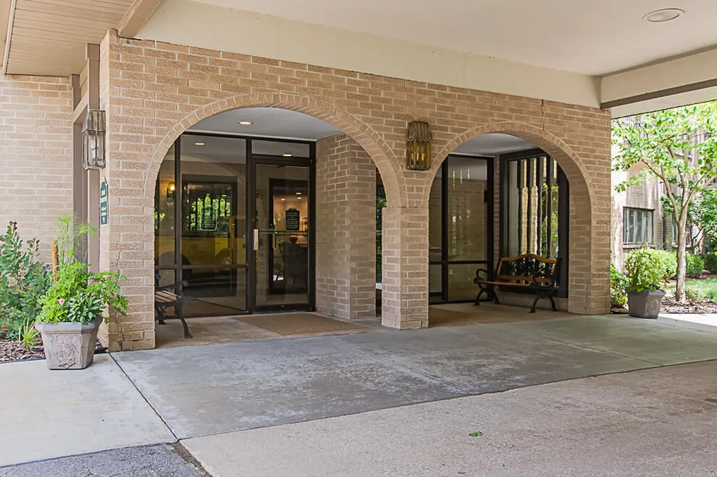 4040 Greenleaf Circle Kalamazoo City MI 49008