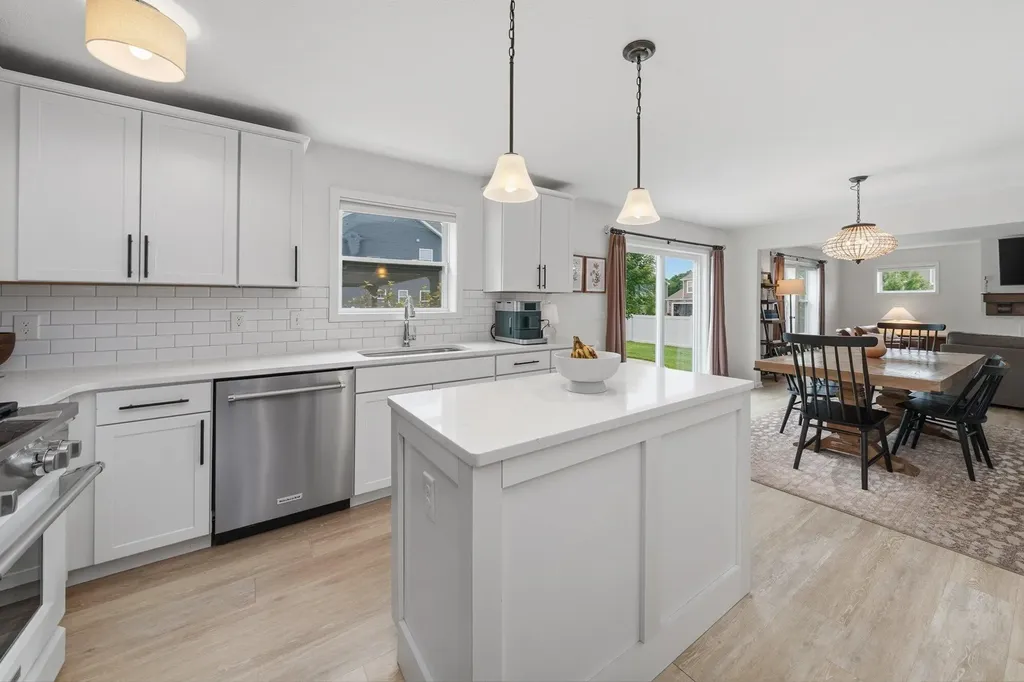 3701 Taunton Trail Portage City MI 49024