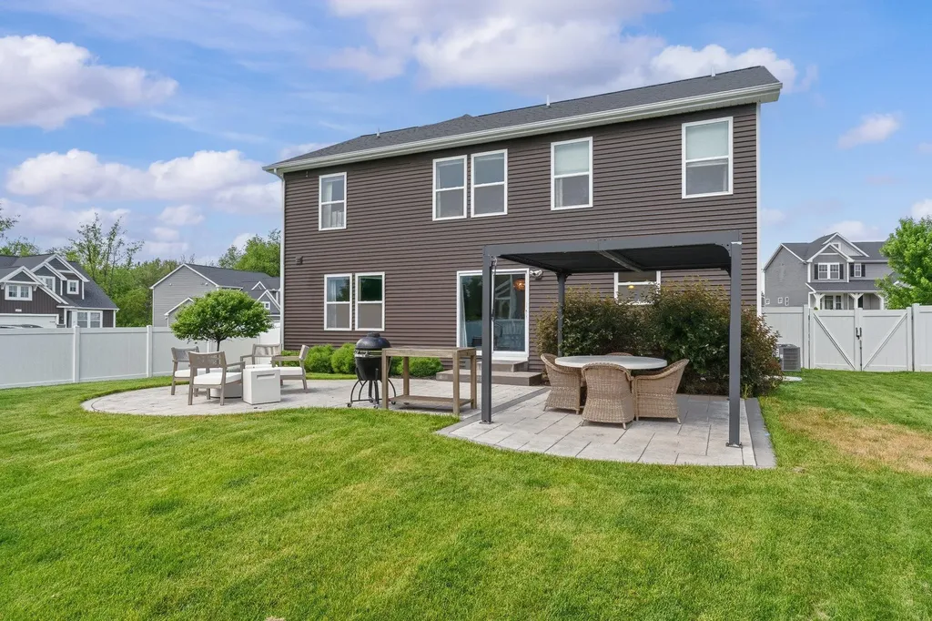 3701 Taunton Trail Portage City MI 49024