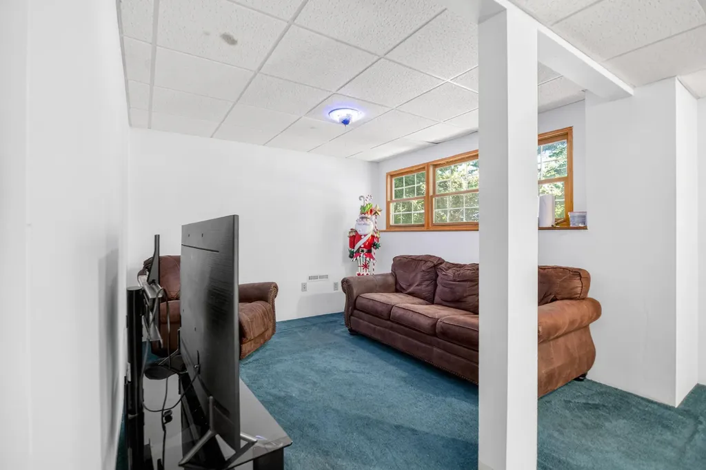 16 Christian Road Emmett Charter Township MI 49014