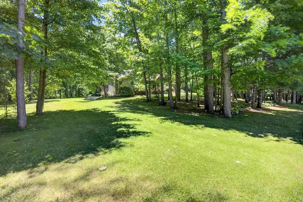 16 Christian Road Emmett Charter Township MI 49014