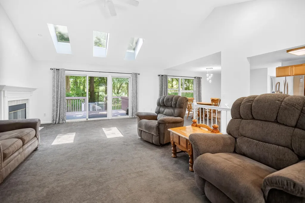 16 Christian Road Emmett Charter Township MI 49014