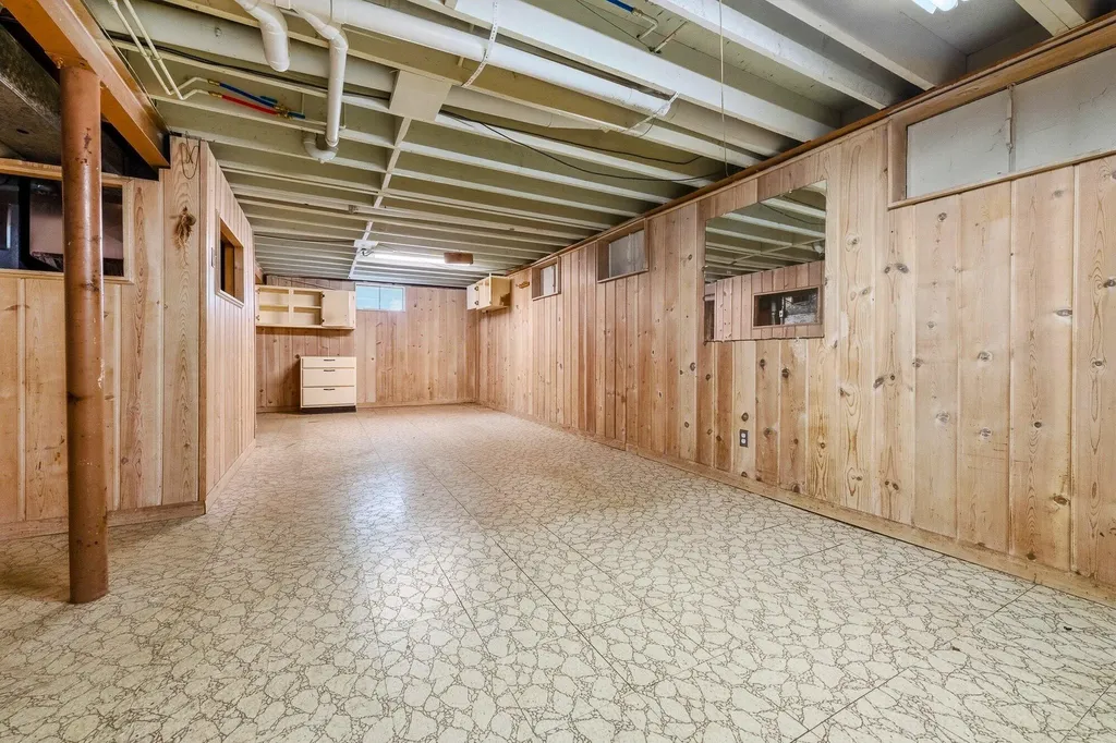 1343 Calhoun Street Kalamazoo Charter Township MI 49006