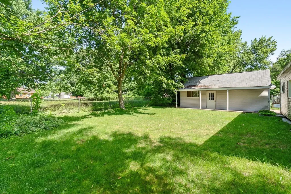 1343 Calhoun Street Kalamazoo Charter Township MI 49006