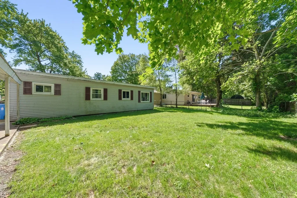 1343 Calhoun Street Kalamazoo Charter Township MI 49006