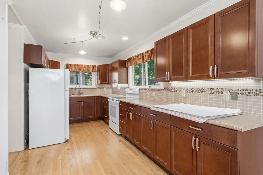 1343 Calhoun Street Kalamazoo Charter Township MI 49006