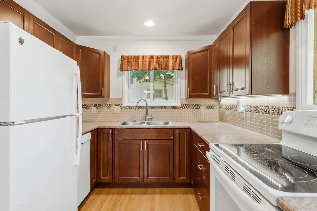 1343 Calhoun Street Kalamazoo Charter Township MI 49006