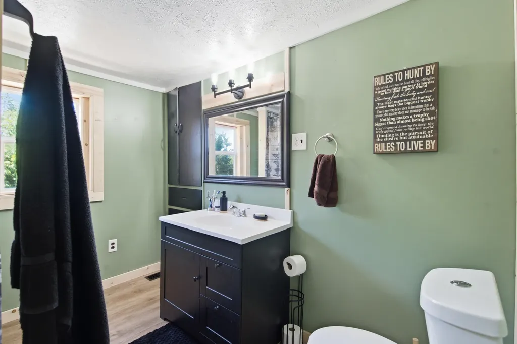 6973 Ackers Point Drive Hope Township MI 49046