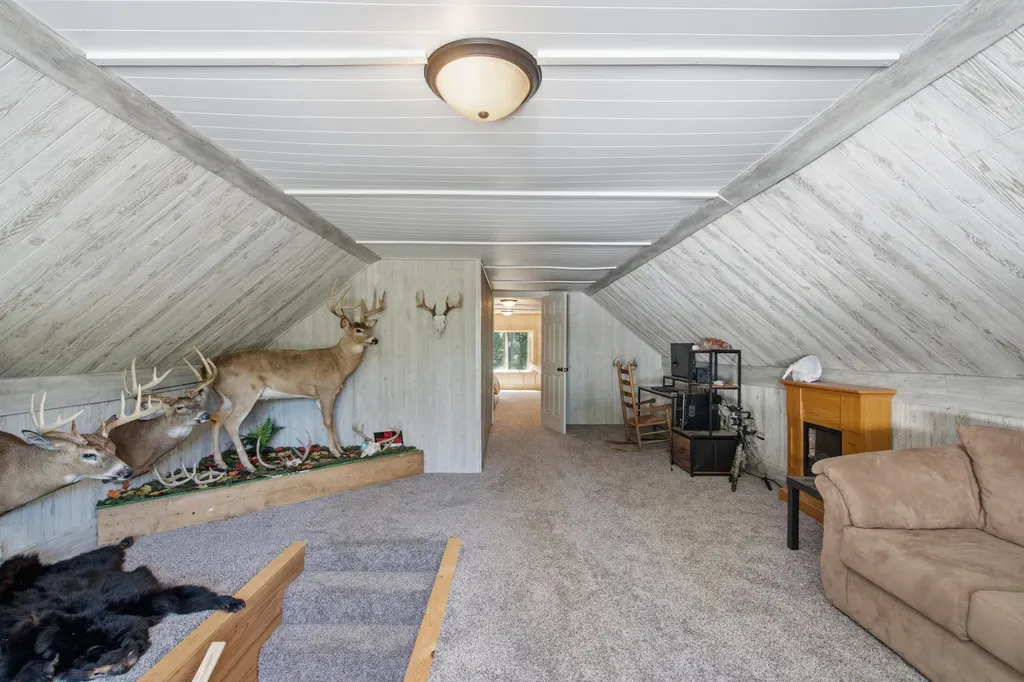6973 Ackers Point Drive Hope Township MI 49046