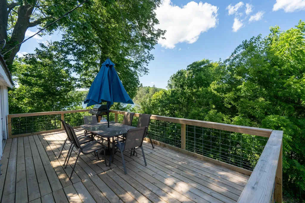 6973 Ackers Point Drive Hope Township MI 49046