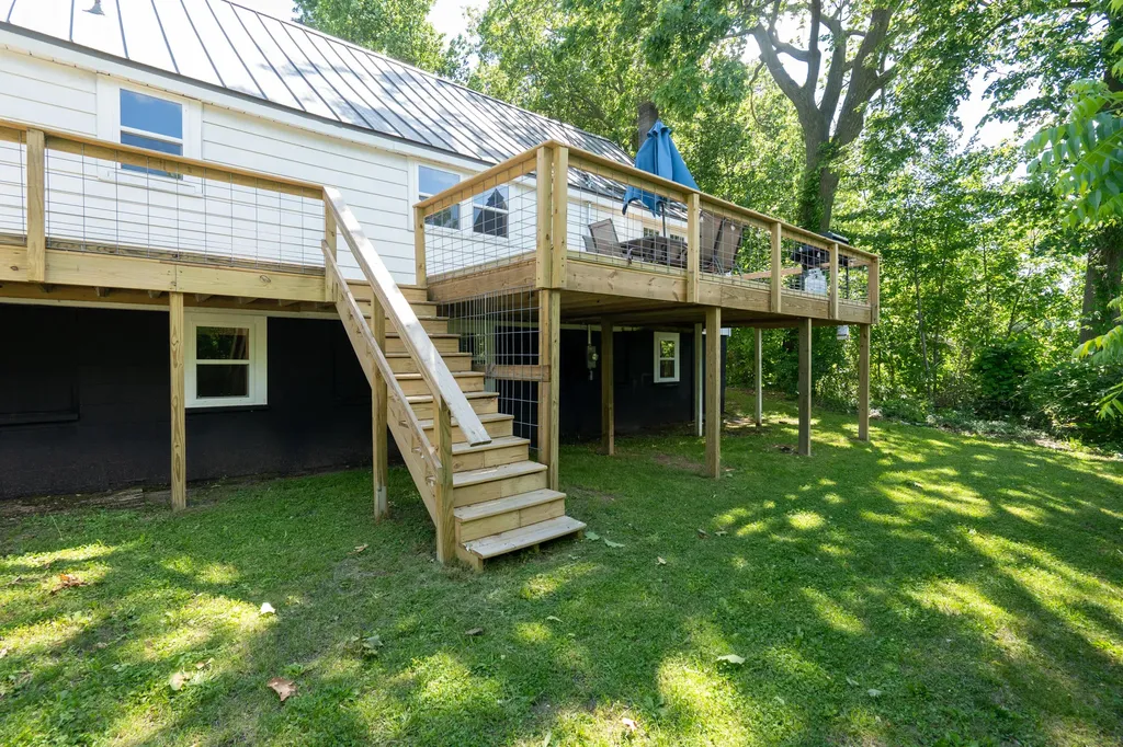 6973 Ackers Point Drive Hope Township MI 49046