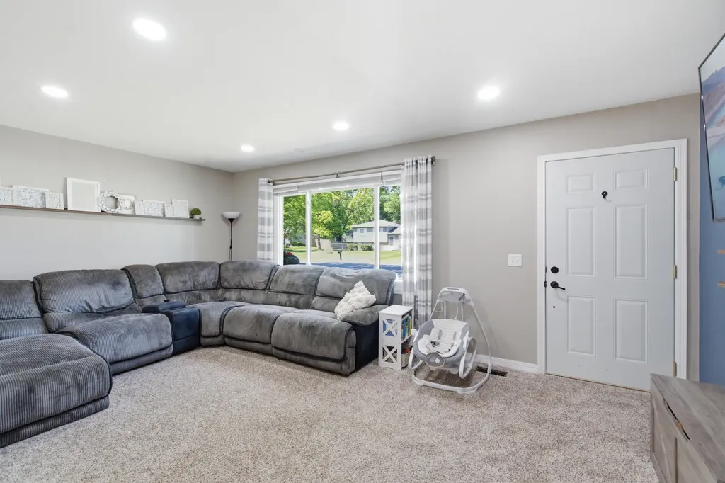 57385 Hamilton Street Mattawan Village MI 49071