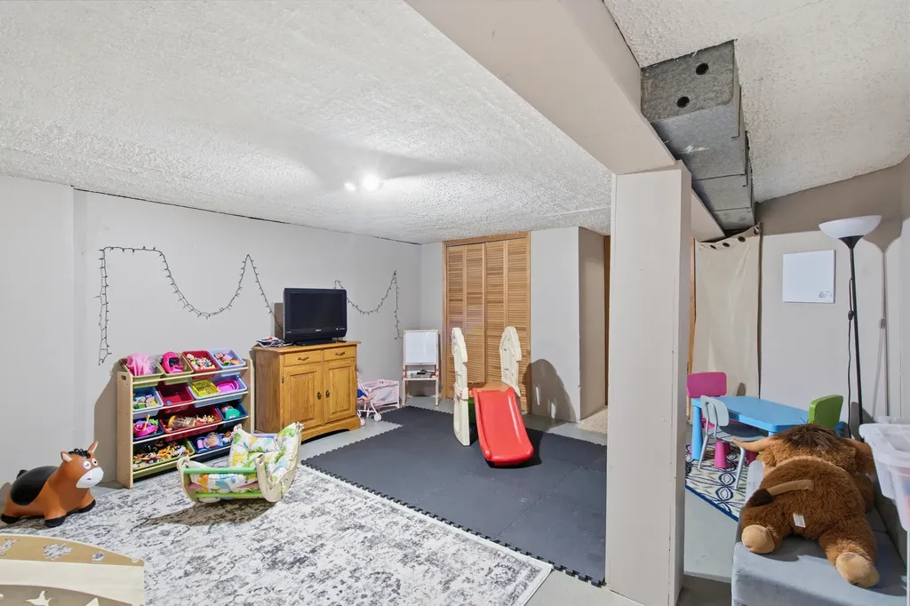 57385 Hamilton Street Mattawan Village MI 49071