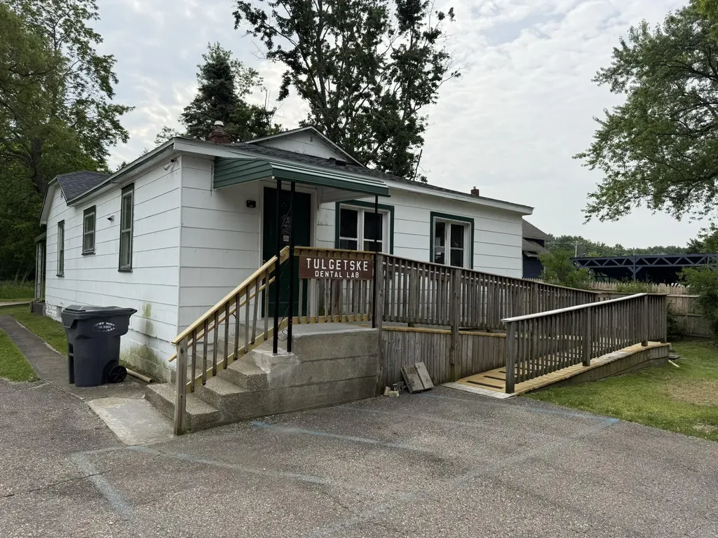6242 Lovers Lane Portage City MI 49002