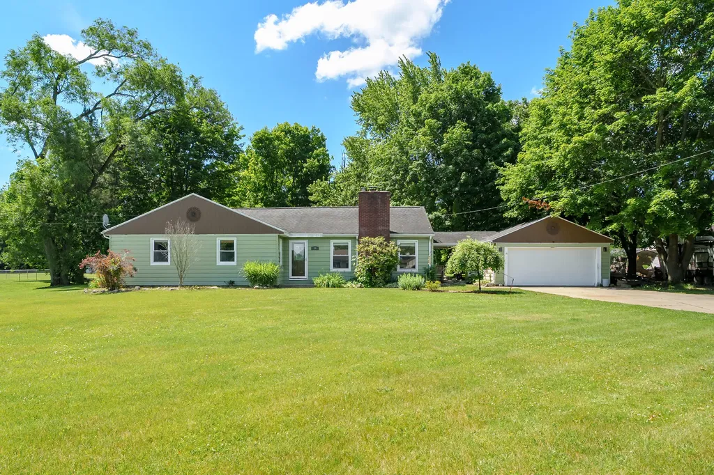 59 Boyer Drive Emmett Charter Township MI 49014