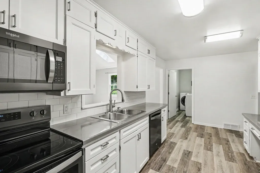 4029 Sunvalley Drive Kalamazoo City MI 49008