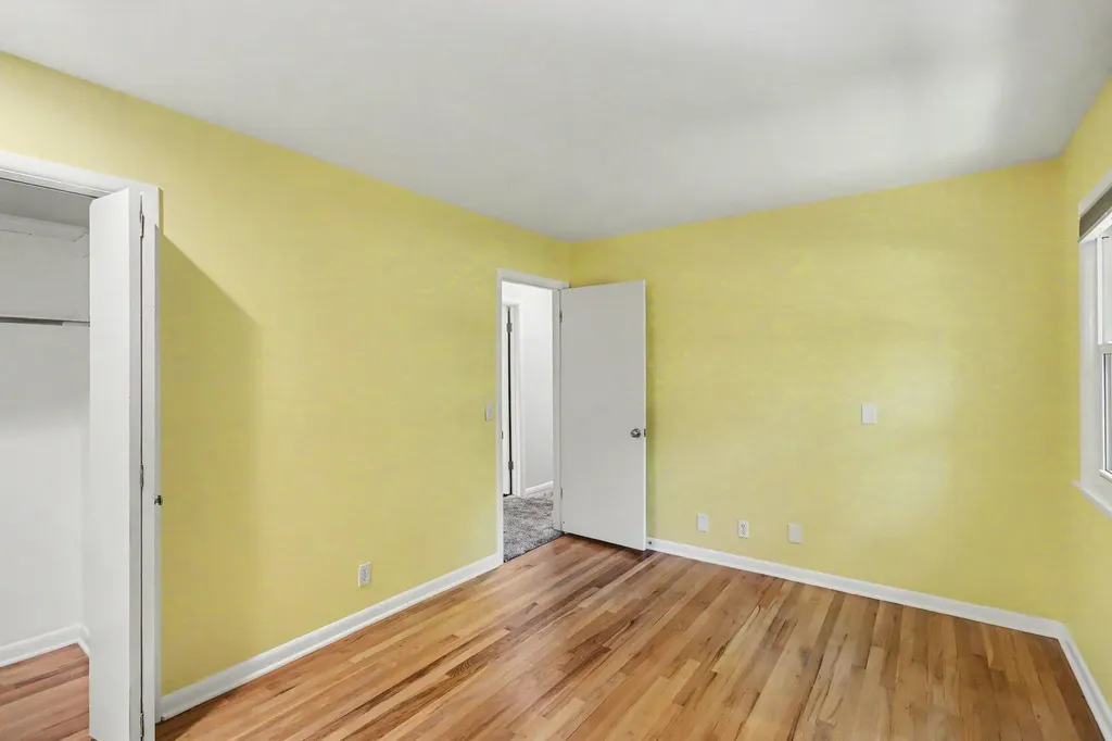 4029 Sunvalley Drive Kalamazoo City MI 49008