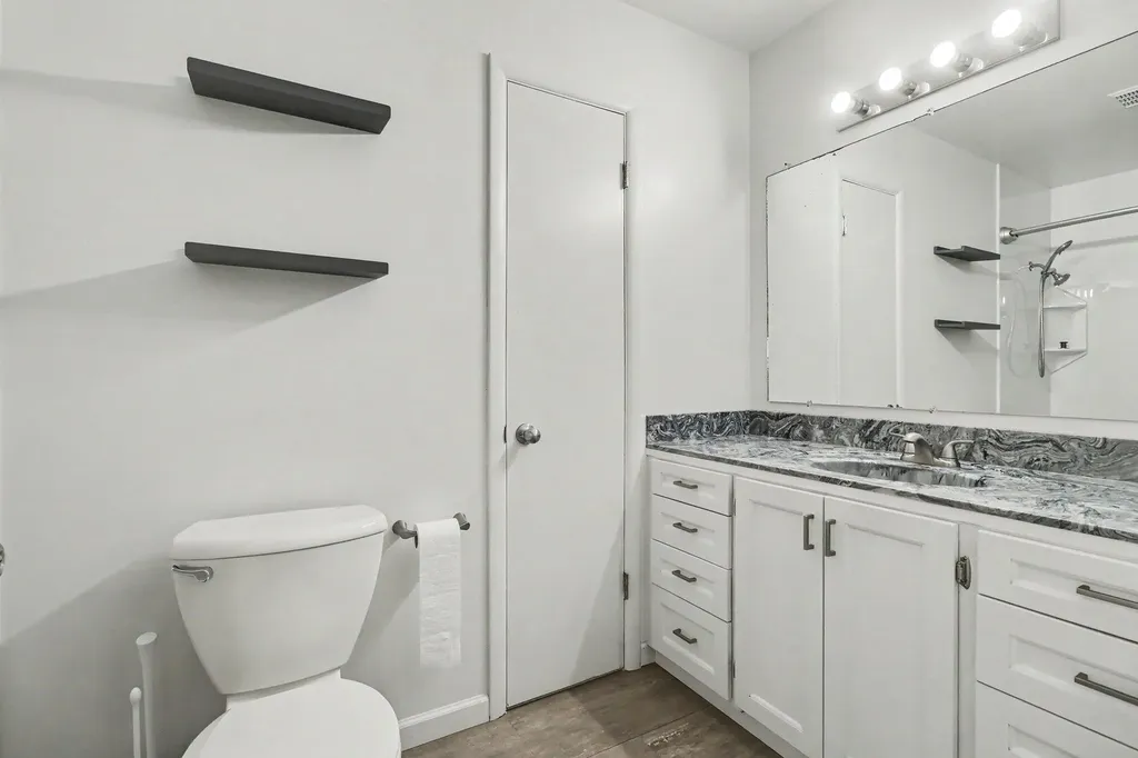 4029 Sunvalley Drive Kalamazoo City MI 49008