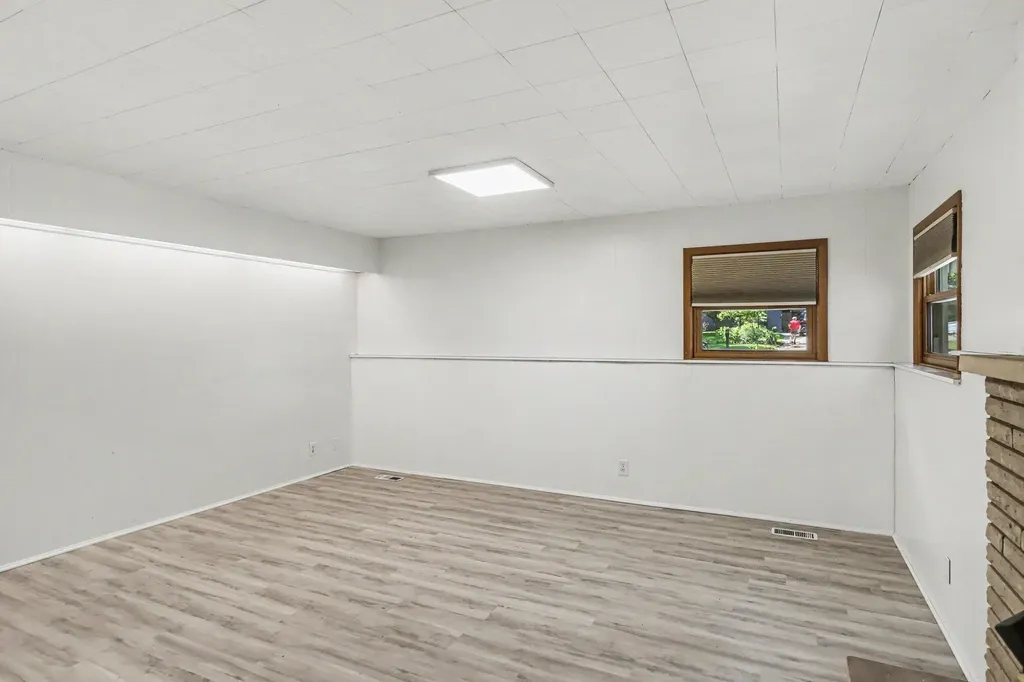 4029 Sunvalley Drive Kalamazoo City MI 49008