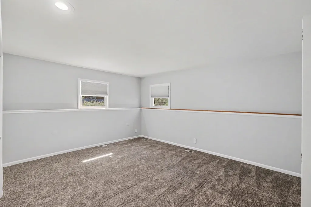 4029 Sunvalley Drive Kalamazoo City MI 49008
