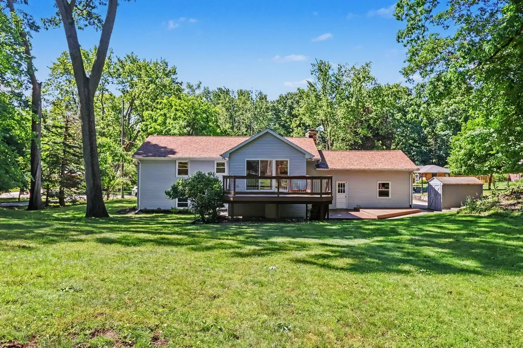 4029 Sunvalley Drive Kalamazoo City MI 49008
