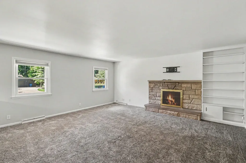 4029 Sunvalley Drive Kalamazoo City MI 49008