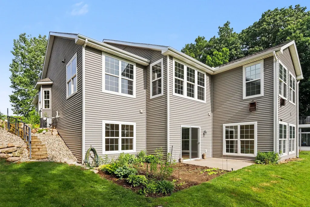 6945 Hunters Creek Comstock Charter Township MI 49048